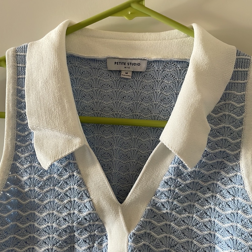 Petite studio knit top. Size M - Picture 2 of 5